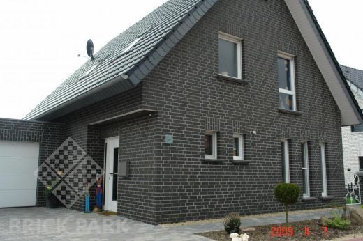 Клинкерная плитка Muhr Klinkerwerke Nr. 05 Eisenschmelz Schwarzbraun угловая DF