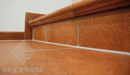 Угол под ступень Stroeher Roccia 841 rosso 