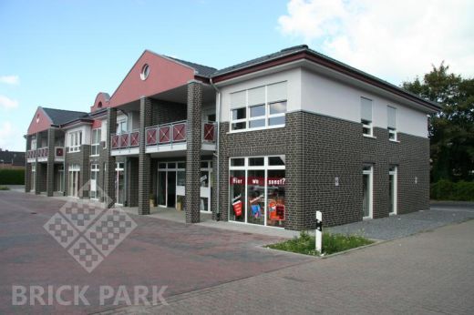 Клинкерная плитка Muhr Klinkerwerke Nr. 05 Eisenschmelz Schwarzbraun угловая DF